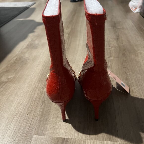 Juicy Couture Womens Red Croco JC-Tommi Boots With Gold Chain Detail & Logo 7.5 - Picture 8 of 11